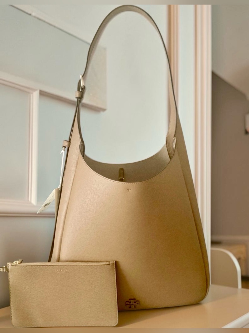 TORY BURCH OVERSIZED THEA SLOUCHY SHOULDER BAG NWT